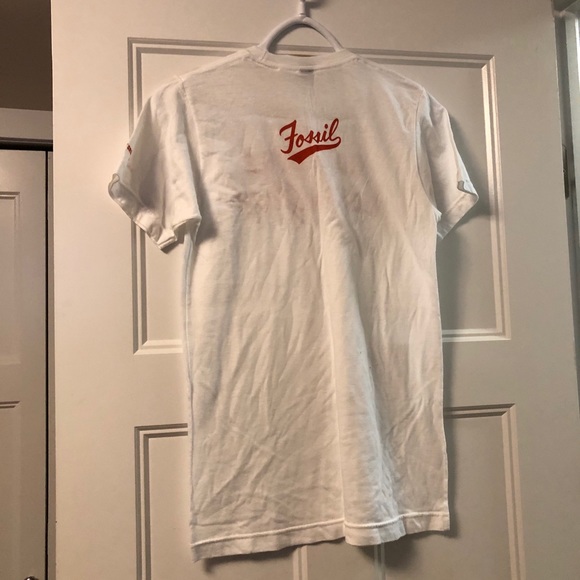 3 for $15 NWOT Fossil T-Shirt - Picture 2 of 3